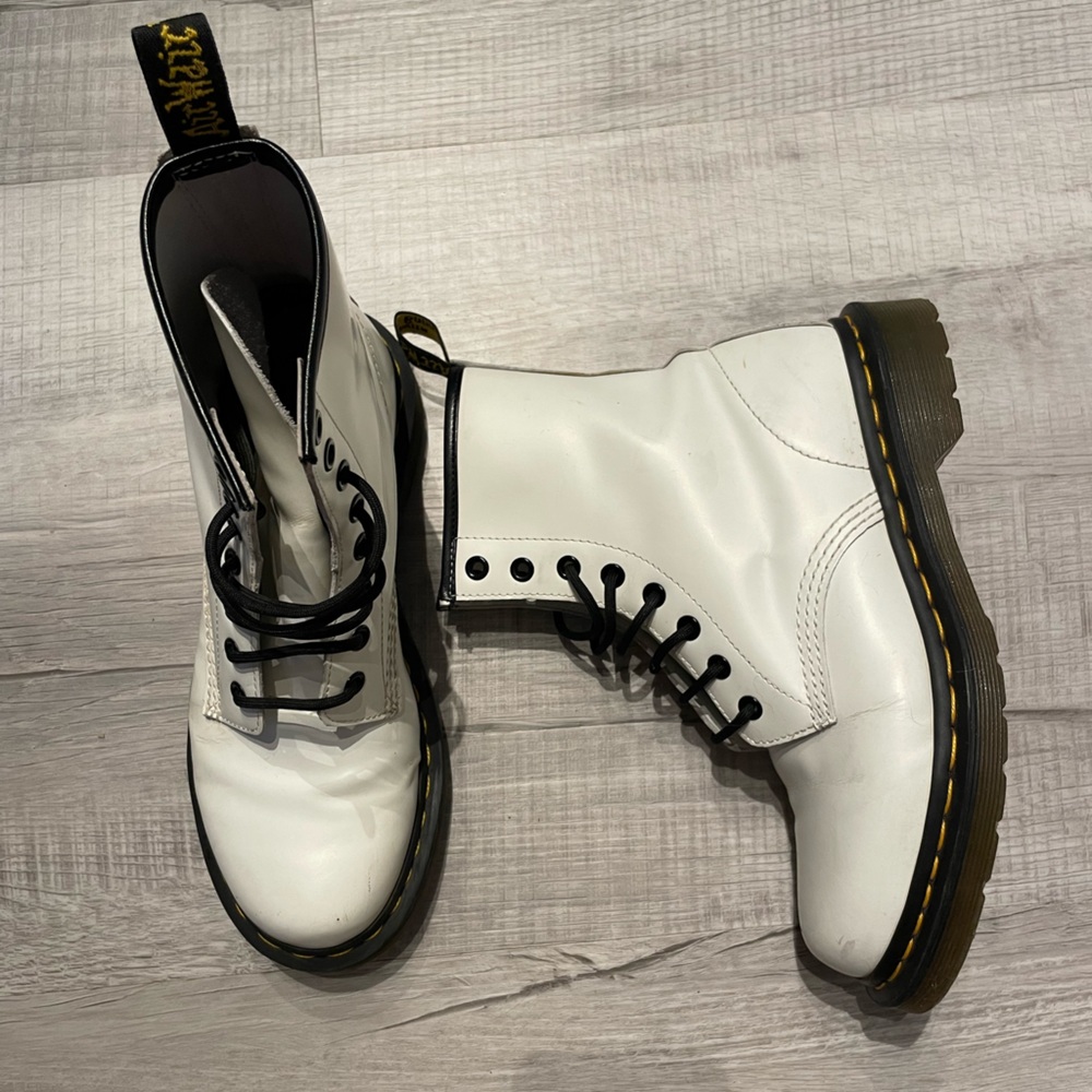 Dr Martens 1460 Original Lace-Up Boots
